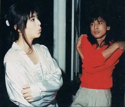 齐秦第一任女友:出身单亲家庭,在风月场所工作,曾为他自杀多次_方美芳