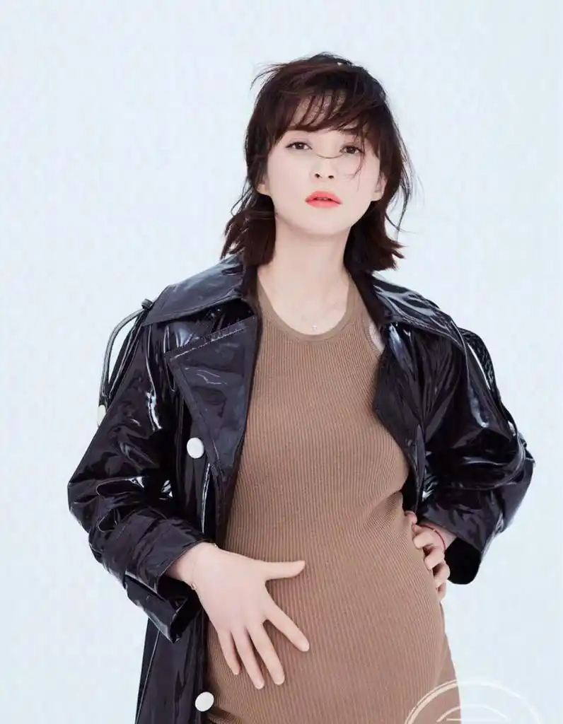 蒋勤勤的怀孕写真照好美,让我们一起来了解一下蒋勤勤!