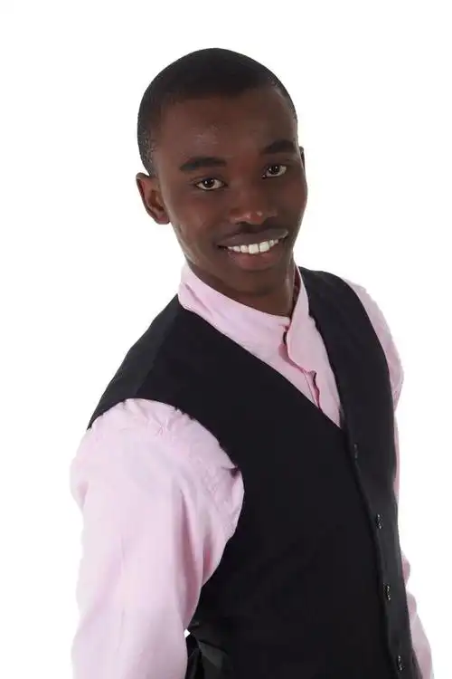 年轻成人黑色非洲商人