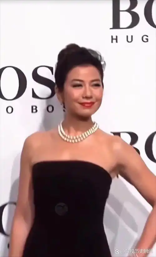 钟楚红近照  太好看,太自然了!62岁,感觉状态太好了!