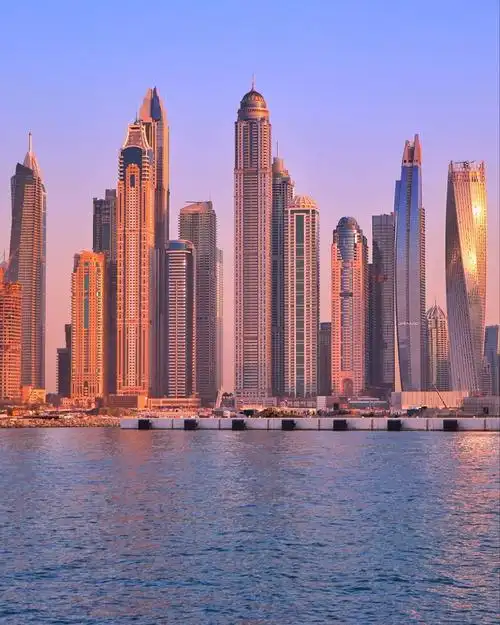 超级建筑,有97层为住宅单位,2012年建成时,被ctbuh认证为世界最高住宅