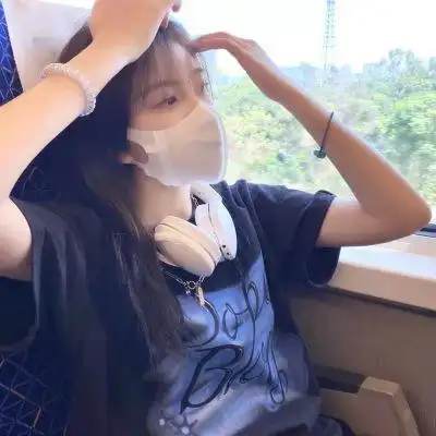 女生头像5张同一个人