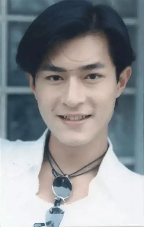 皮肤白皙的古天乐, 和肤色黝黑的古天乐, 你更喜欢哪款