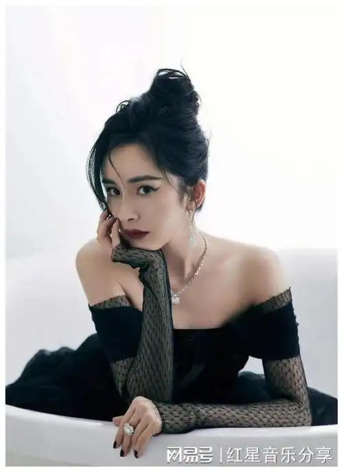 杨幂背后的故事|小花旦|娱乐圈|女演员|女明星_网易订阅