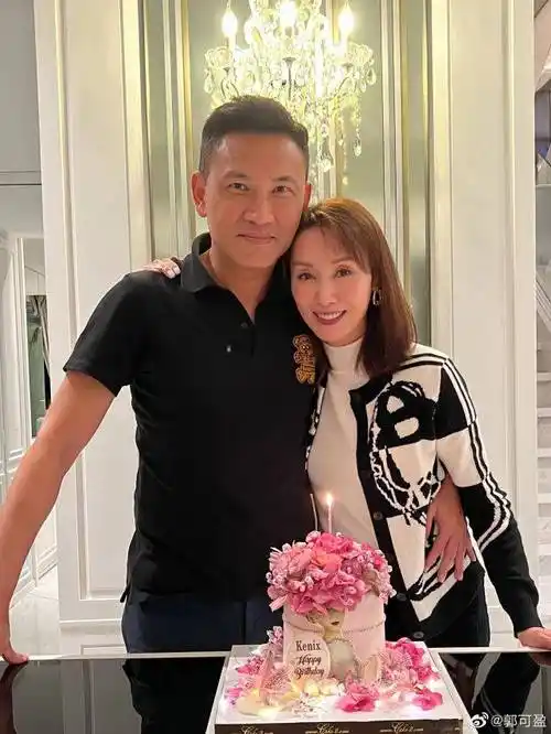 曾是无线台四大花旦之一,退出演艺圈12年,52岁生日曝光近照_郭可盈