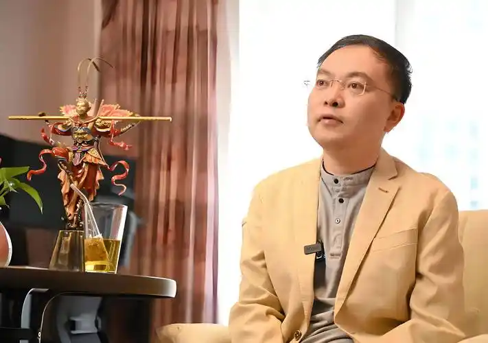 段睿:哭过痛过后陪着丈夫蔡磊一起战斗,她在婚姻中更坚强_工作_父母