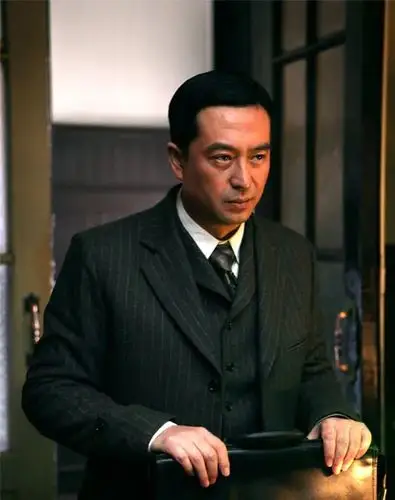 才看完电影悬崖之上,但是为什么我还是更爱张嘉译的周乙?你.