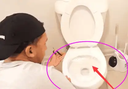 要是在朋友家或者是上司家的话,那真的是想找块豆腐撞死算了,那么要