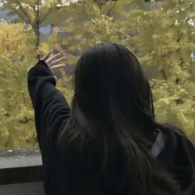 背影女头/你以为你放下他了 你见一面试试._女生头像_我要个性网