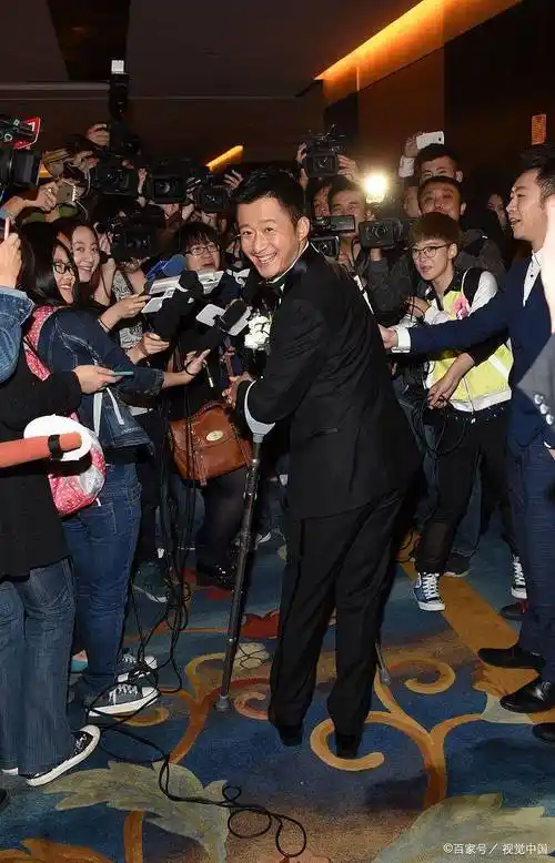 吴京:倾家荡产,盆满锅满_电影_甄子丹_灾区