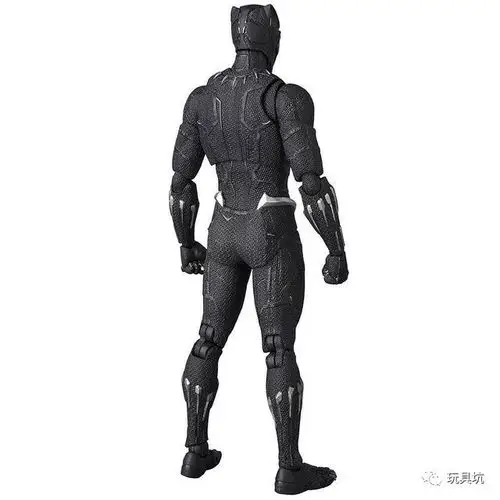 背面基本也是没有一点帅气的感觉