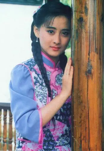 盘点琼瑶剧早期女主角,谁让人惊为天人,谁又是凭气质取胜