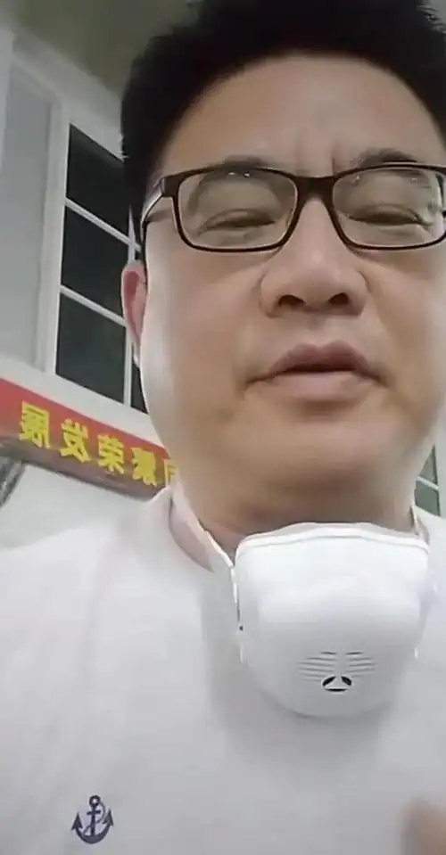 郭威北海舅舅已经到达了火车站前往驻马店许妈一家吃早饭迎接