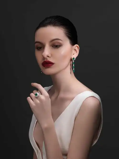 sumptuousfeast祖母绿戒指