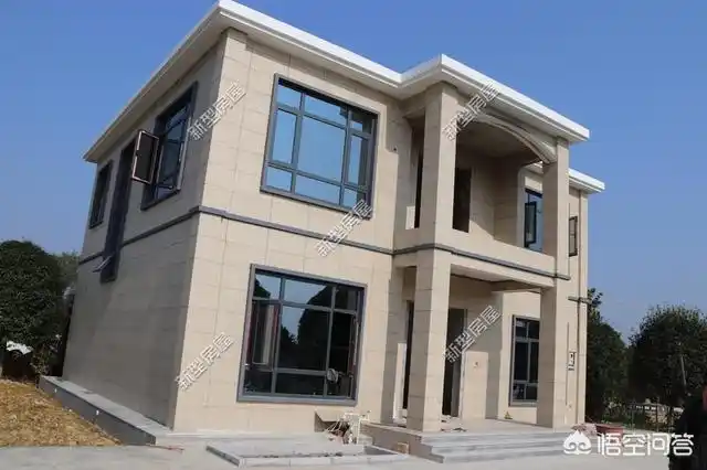 二层小别墅,带露台罗马柱的那种,外墙真石漆怎么配色比较好看?