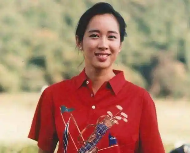 61岁朱玲玲近照罕曝光!身材发福游泳圈明显,发际线后移明显抢镜