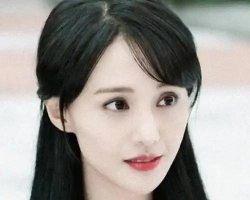 郑爽做客薇娅直播间,不料被后移的"发际线"抢镜,我没看错吧?