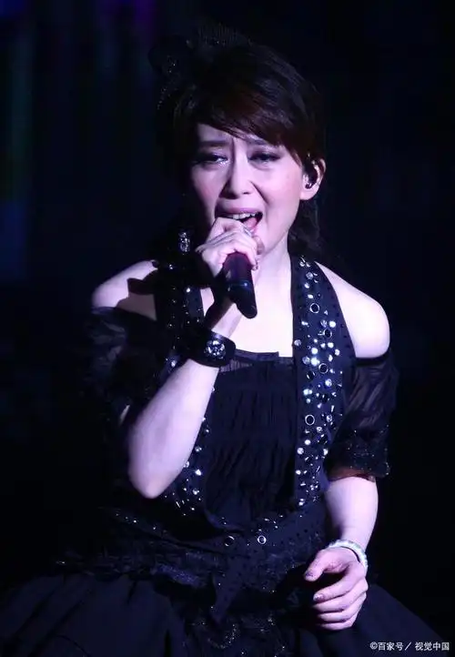 孟庭苇,唱歌时的不同表情,你感受到了吗?