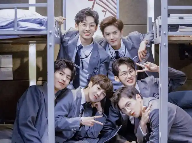 青你3同是唱跳差唐九洲成团受欢迎而他进出道位就争议重重