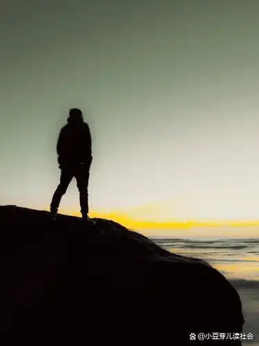 一个人的世界一个人懂,懂了一个人的无奈和无助,懂了一个人的失落与