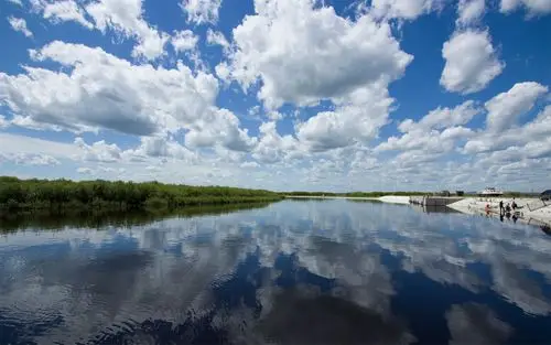 蓝天白云清新高清桌面壁纸