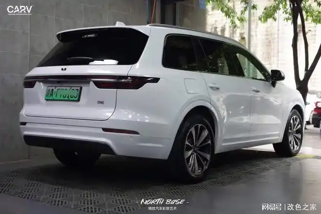 理想one卡孚改色膜大珠光白