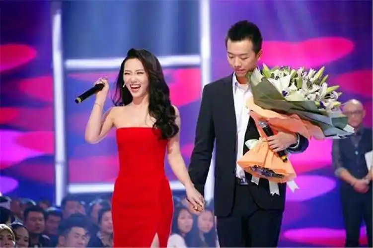 当年非诚勿扰牵手成功的女嘉宾,现在都怎么样了?