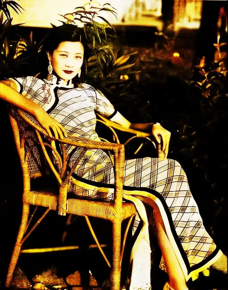 1935年,阮玲玉在上海万国殡仪馆逝世.