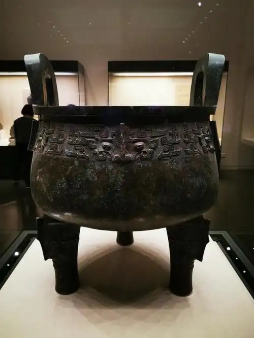 被列入中国十大青铜器目录的大盂鼎