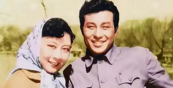 王心刚:泪目!一路好好走!再无银幕最帅军人,93岁与病妻爱65年