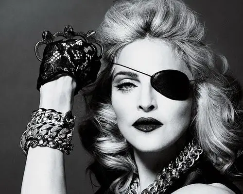 left;"> span style="font-size:20px;">玛丹娜是美国著名的女歌手