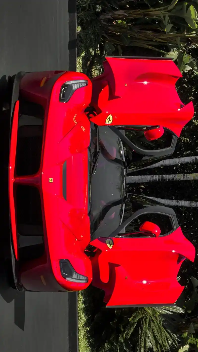 法拉利拉法 高清壁纸来了!#法拉利 #抖音图文来了 #汽车 - 抖音