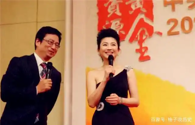 王小丫的婚姻罗曼史:离婚之后,前夫吕成功仍送她一束郁金香