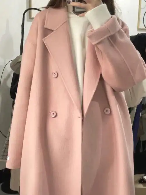 就很有质感,没有夹棉,很遮肉,重点是颜色真的很好看!价格虽然有