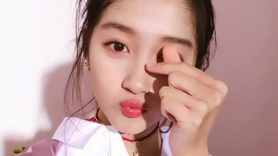 关晓彤自拍照大头照(5/8)