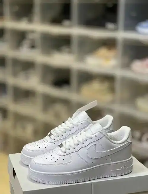 耐克空军一号:永恒的时尚标志