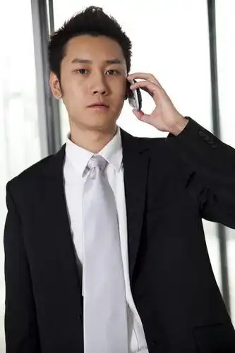 手机,中国,亚洲,入口,转门,套装,正装,图片,大门,玻璃门,站着,金融