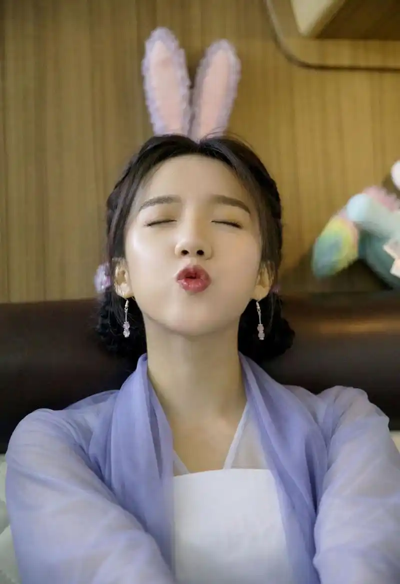 苏晓彤:甜美可爱,青春靓丽