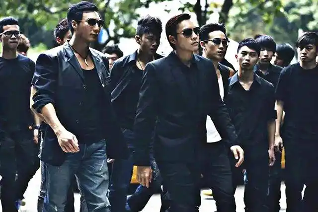 钟保罗个人资料(两任男友自杀) - 散下步