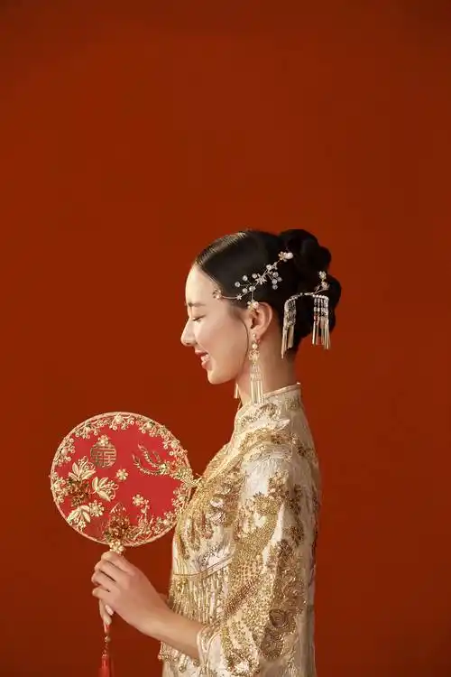 一辈子都看不腻的中式秀禾服婚纱照 - 知乎