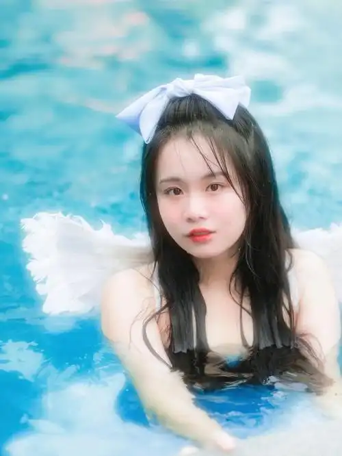 夏天的最后一套游泳照你拍了吗阴天拍照