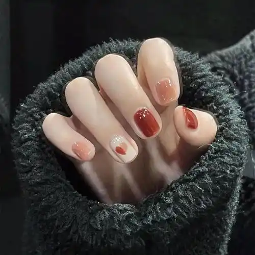 短指甲也可以很好看!_美甲_都怕_米来