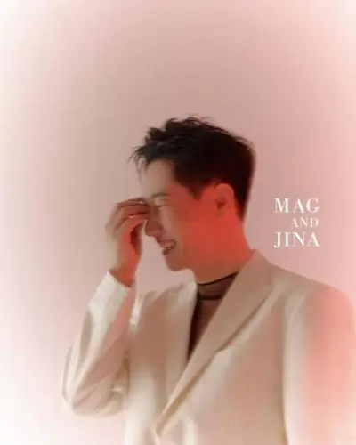 韩国艺人池石镇最新写真 多个造型显年轻