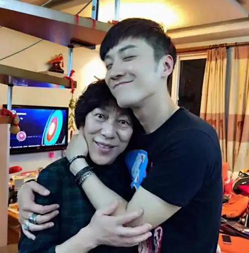 逝世多年如今再看乔任梁父母的现状才理解他为何会选择自杀