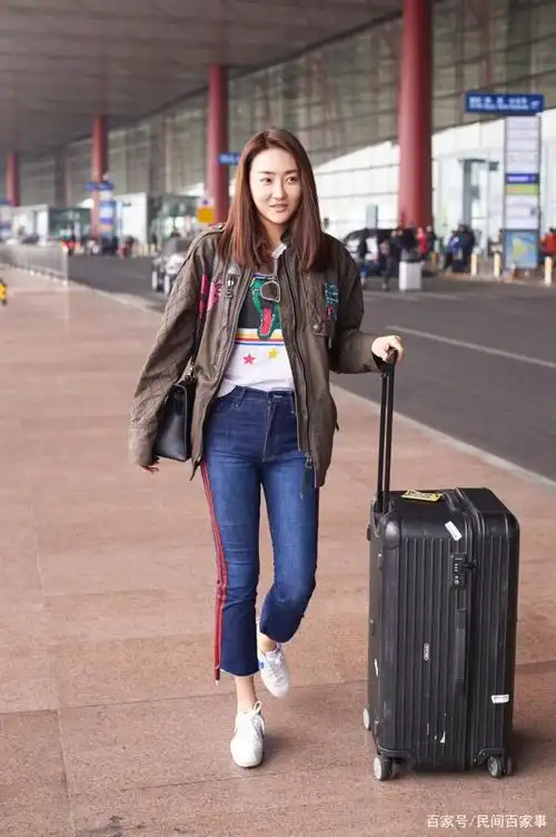 演员高姝瑶,知性温柔气质动人,女人味十足!