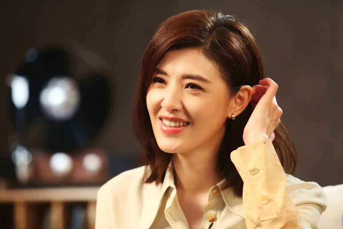 苏慧伦说,保持年轻态,除了基因和饮食起居自律之外,心态至关重要.