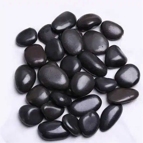 黑色抛光鹅卵石 园林造景黑色高光雨花石 工程铺路水池垫底石头