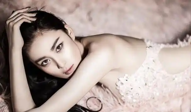 离开李晨10年,张馨予幸福美满:结婚后,又把一手烂牌打成了王炸