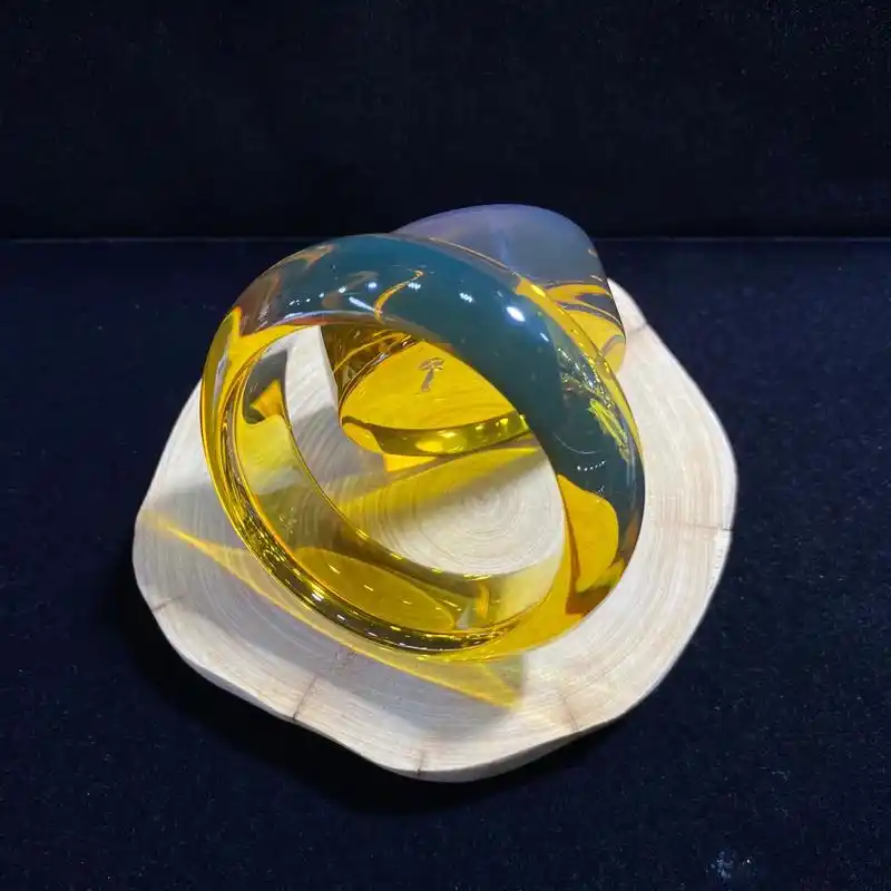 天然的缅甸琥珀手镯