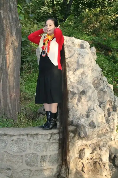 北京长发女琴如发 3米长发秀风采(8)